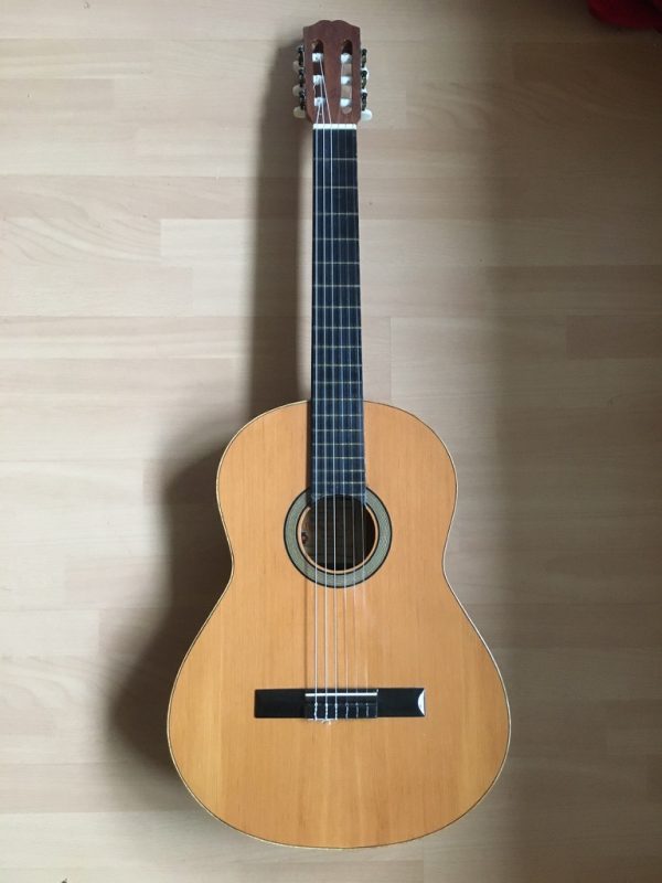 Alhambra 1973 Classical Spanish Guitar. Made in Spain.