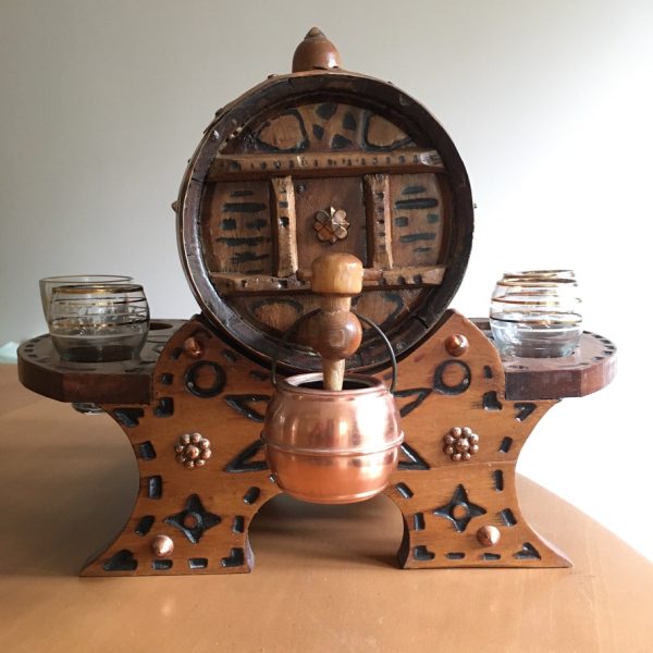 Musical Barrel with Glasses Swiss Musical Movement Made in Spain